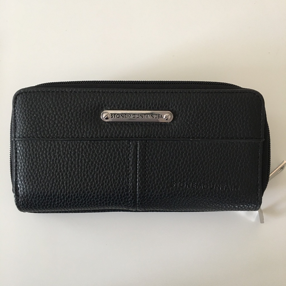 Stone Mountain Black Leather Double Zip Wallet/Checkbook Cover